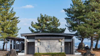 公園内の公衆トイレ